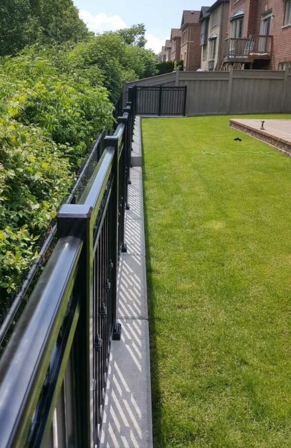 Aluminum Glass Railings Installed in Hamilton