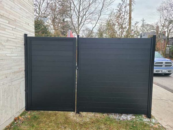 Aluminum Privacy Fence in Hamilton