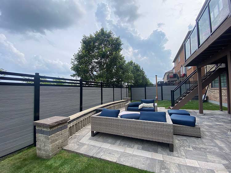 19-Aluminum-Vinyl-Fence-Installed-in-Burlington