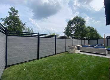 Aluminum-Vinyl-Fence-Instaled-in-North York