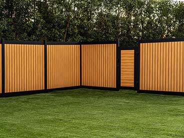 Insulated-Fence-Extrusion installed in Toronto